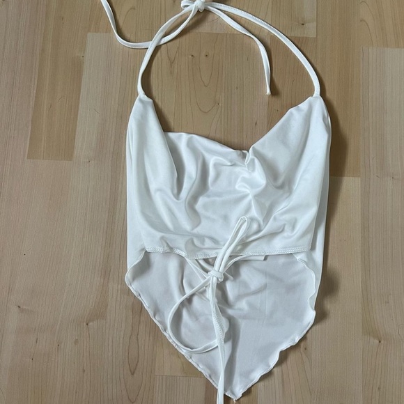 Y2k style crop halter - Picture 3 of 3